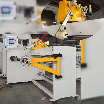 La bobineuse automatique de transformateur avec le guide de câblage