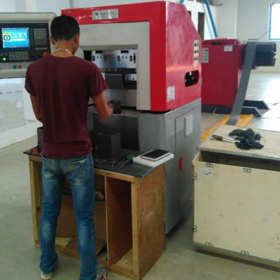 Machine de découpe en acier au silicium à base unique machine à double cœur automatique
