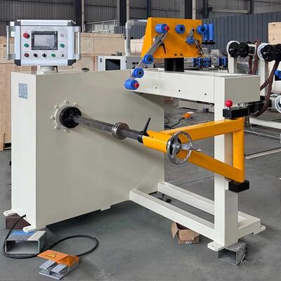 Bobineuse automatique CNC pour bobines avec largeur d'enroulement maximale de 600 mm, moteur servo de 0,75 kW et vitesse d'enroulement de 0 à 200 tr/min