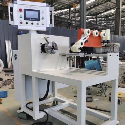 Machine automatique de remontage de bobine de transformateur avec une hauteur centrale de 900 mm et un moteur de remontage de 2,2 kW pour des fils de cuivre et d'aluminium
