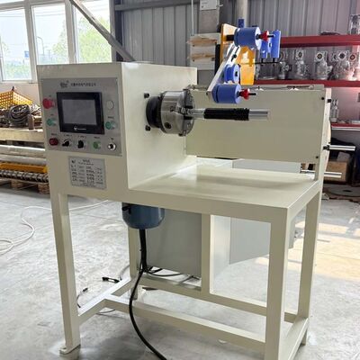 Machine à bobiner les transformateurs avec hauteur de centre de 1000 mm, mandrin à 4 mors et plage de comptage de 9999,99 pour un bobinage de précision