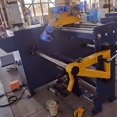 Machine automatique de remontage de bobine avec une largeur de remontage maximale de 600 mm, un servomoteur de 0,75 kW et un diamètre de fil de 0,3-5,0 mm
