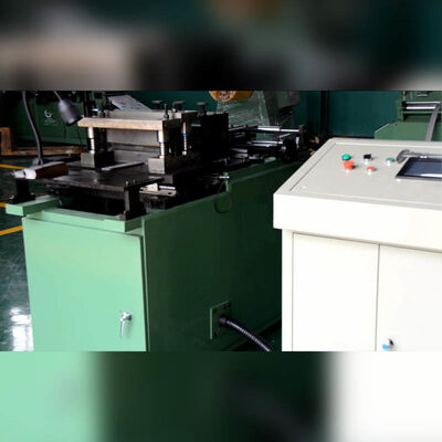 Machine automatique de découpe de noyau avec vitesse de coupe de 120 m/min pour 0,23 ~ 0,5 mm de bande d'acier au silicium et contrôle PLC