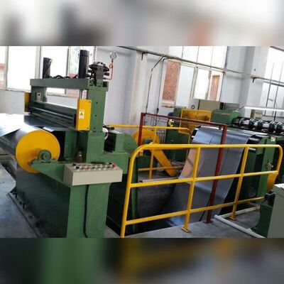 Machine de refendage automatique de noyaux ZJX1250 avec une vitesse d'alimentation de 120 m/min et une précision de coupe de ±0,1 mm pour tôles d'acier au silicium